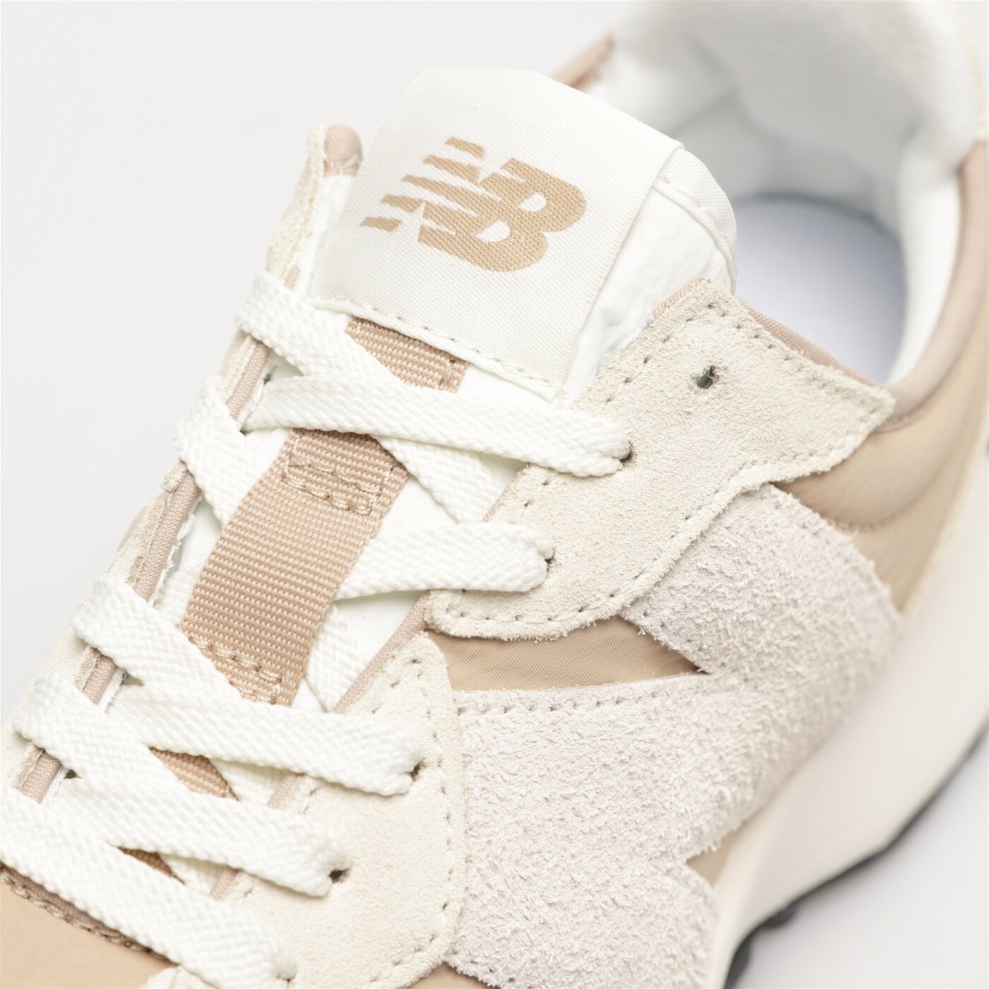 Damskie sneakersy (buty) NEW BALANCE 327  ws327um kolor beżowy