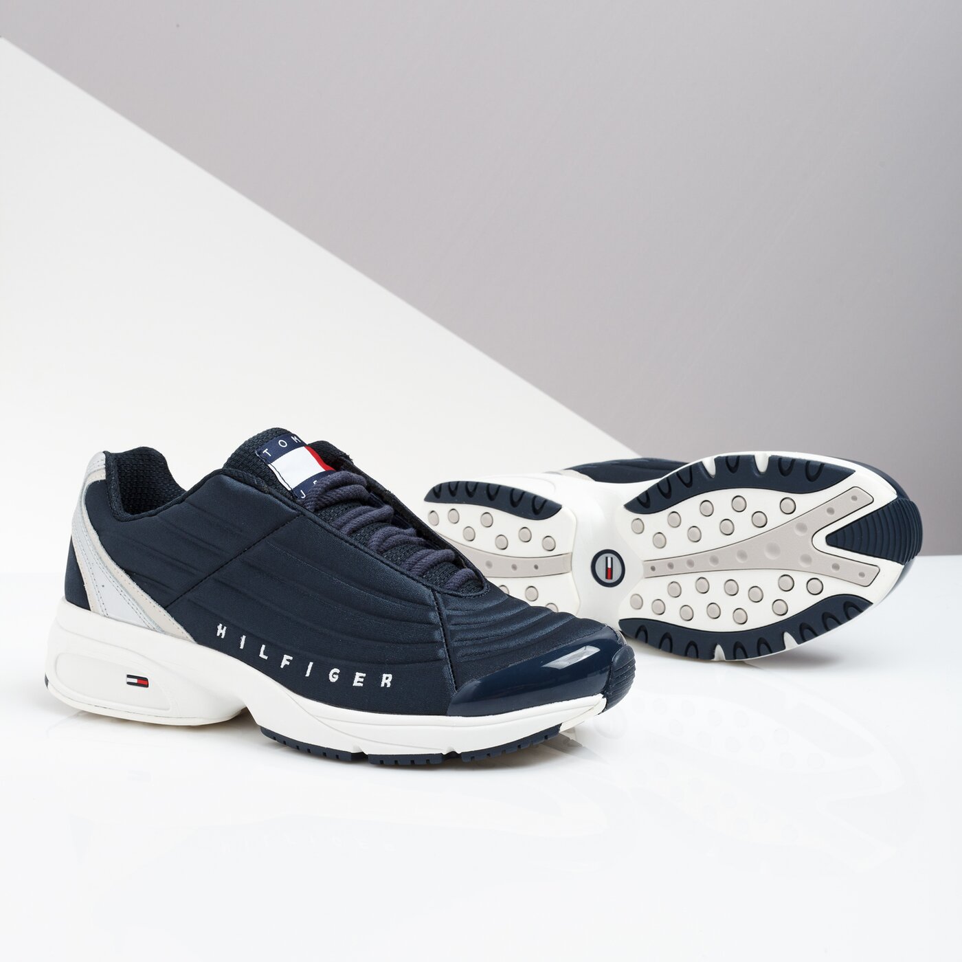 Męskie sneakersy (buty) TOMMY HILFIGER PHIL 2C2 em0em00196403 kolor granatowy