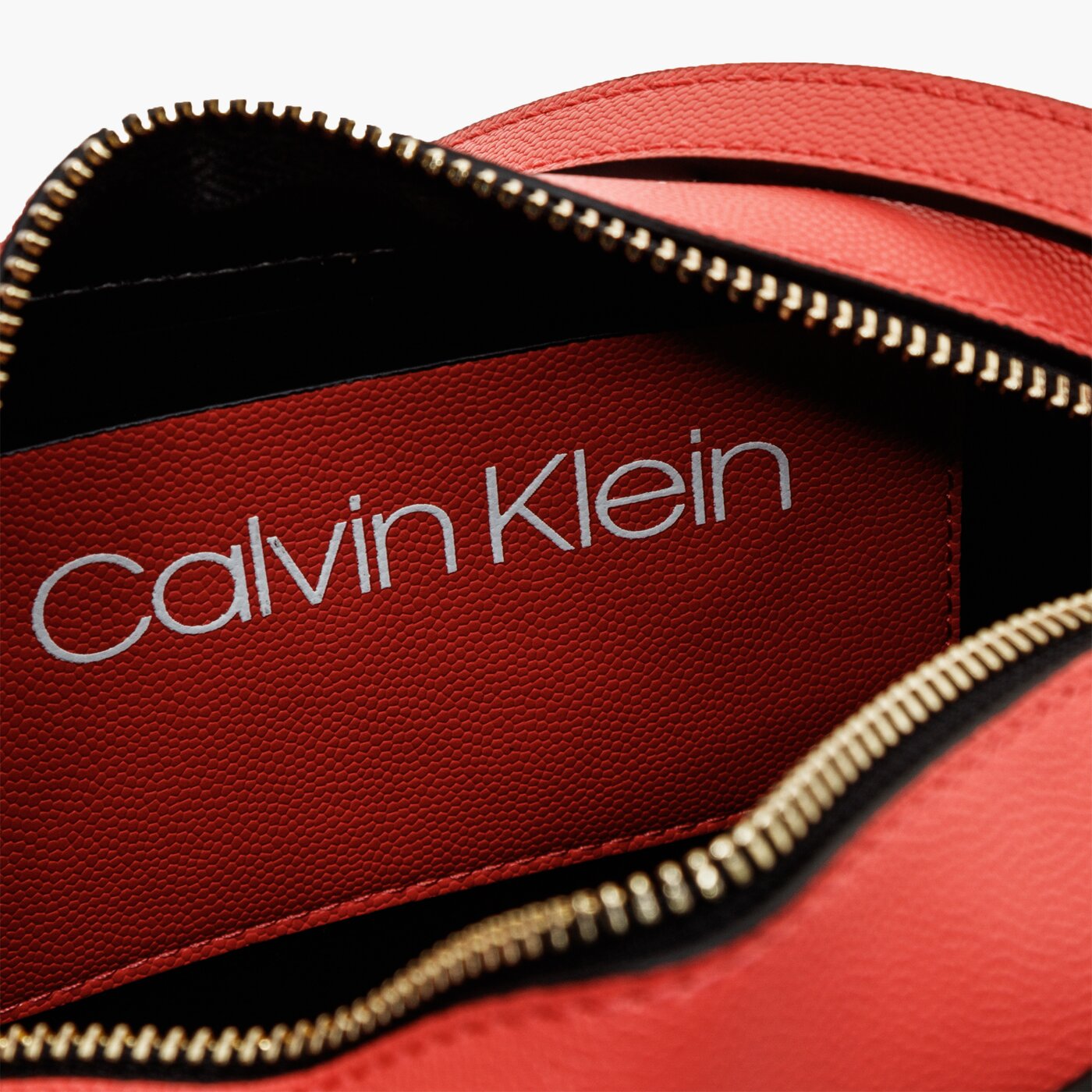 Damska torebka CALVIN KLEIN TOREBKA MUST CAMERABAG CAV k60k606650xa4 kolor różowy