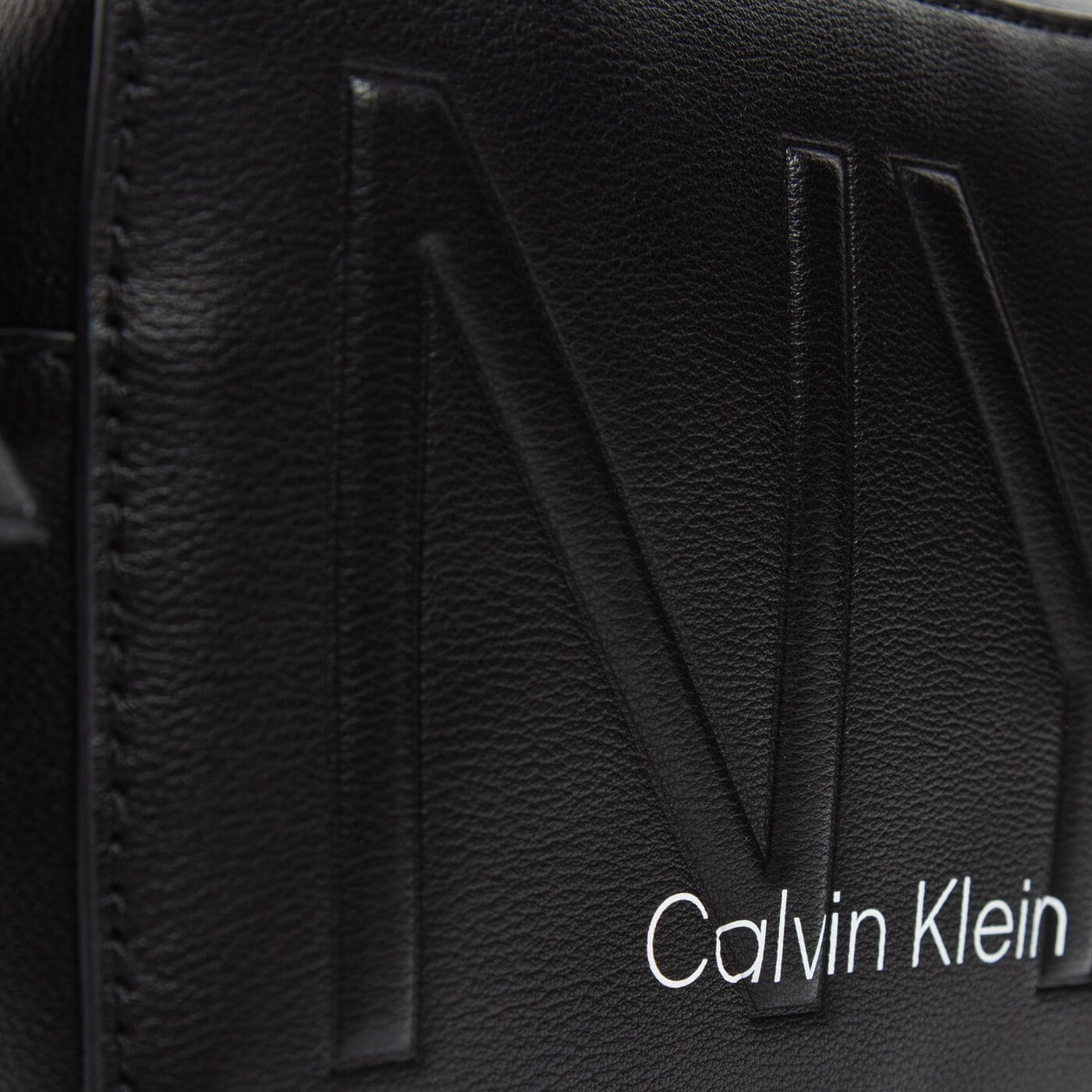 Damska torebka CALVIN KLEIN TOREBKA CK MUST PSP20 CAMERABAG k60k606182bds kolor czarny