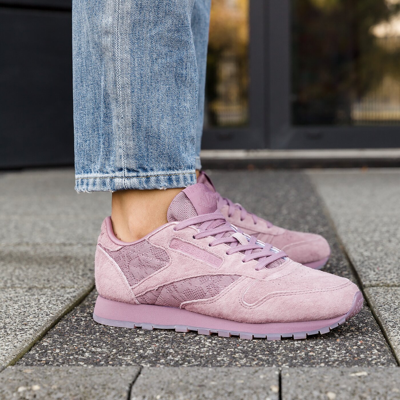 Damskie sneakersy (buty) REEBOK CL LTHR LACE bs6521 kolor fioletowy