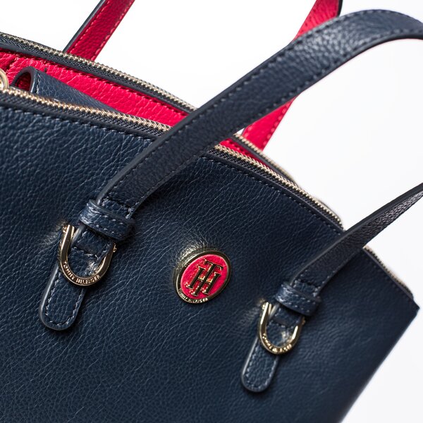 Damska torebka TOMMY HILFIGER TORBA CORE SATCHEL aw0aw02974902 kolor granatowy