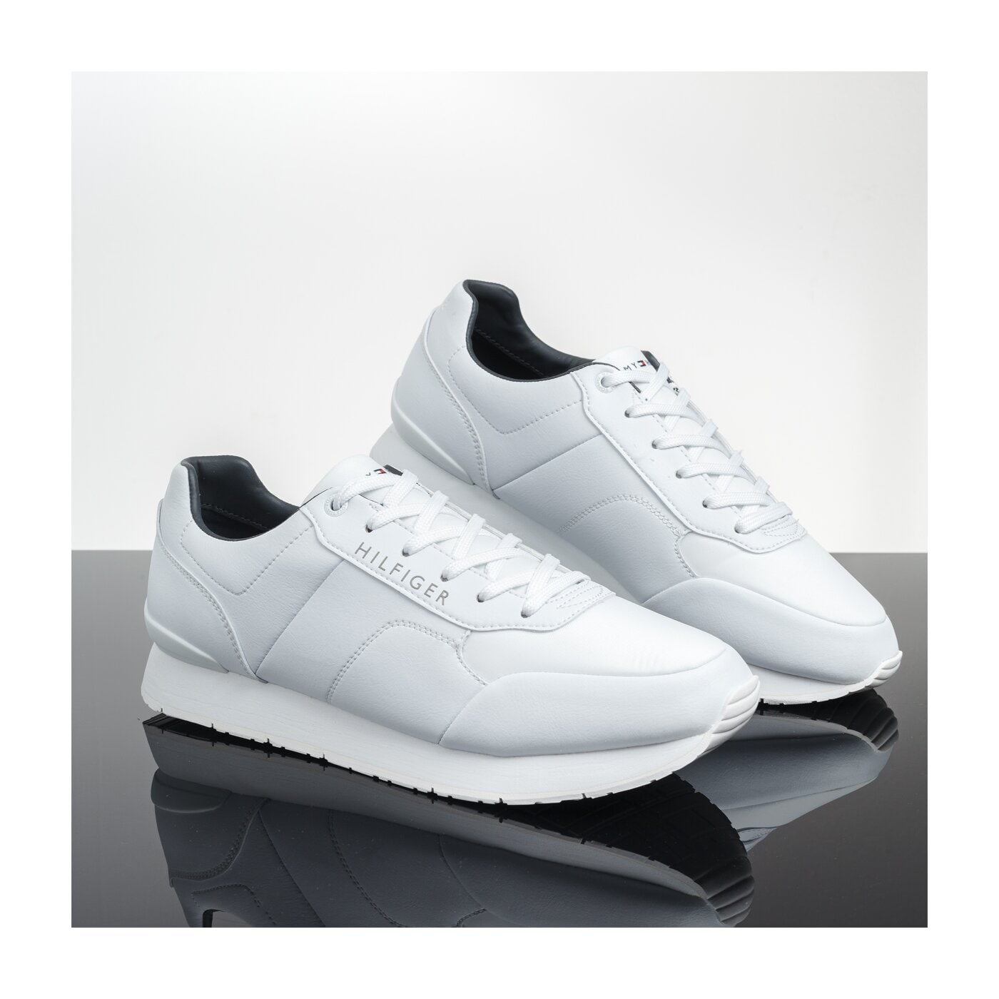 Męskie sneakersy (buty) TOMMY HILFIGER LEEDS 5C fm0fm02057100 kolor biały