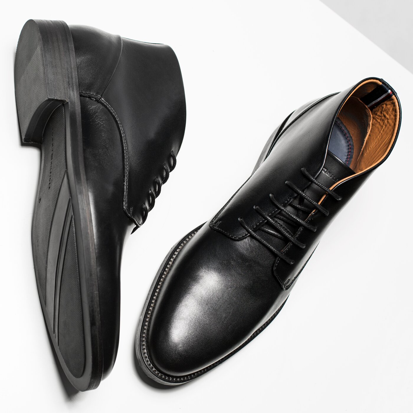 Męskie buty za kostkę TOMMY HILFIGER D2285ALLEN 10A fm56821850990 kolor czarny