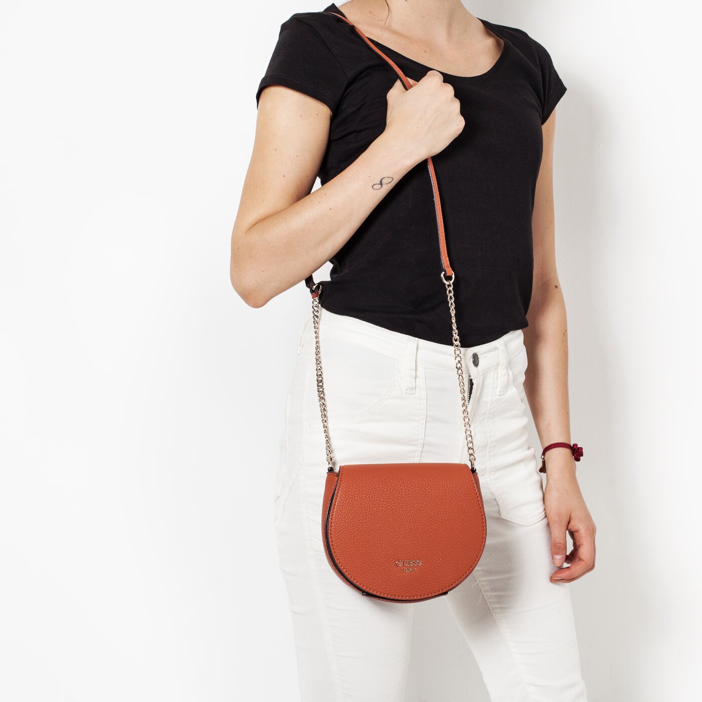 Damska torebka GUESS TOREBKA CATE PETITE hwvg6216790 kolor czerwony