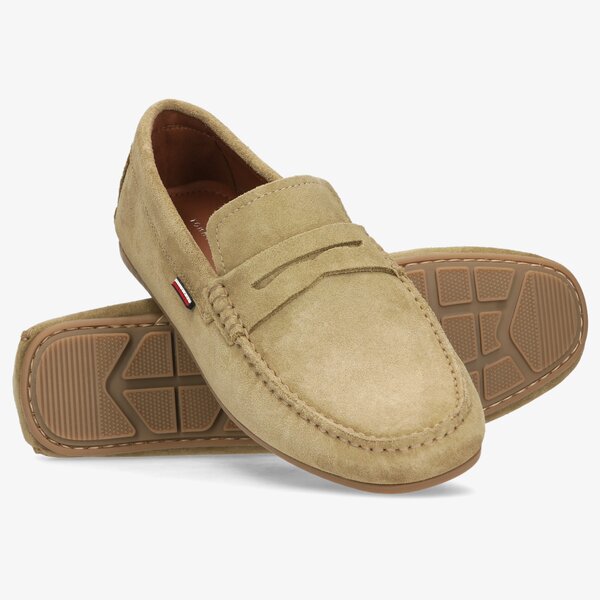 Męskie półbuty TOMMY HILFIGER CLASSIC SUEDE DRIVER fm0fm02725gxr kolor beżowy