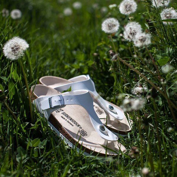 Damskie klapki BIRKENSTOCK GIZEH  43733 kolor biały