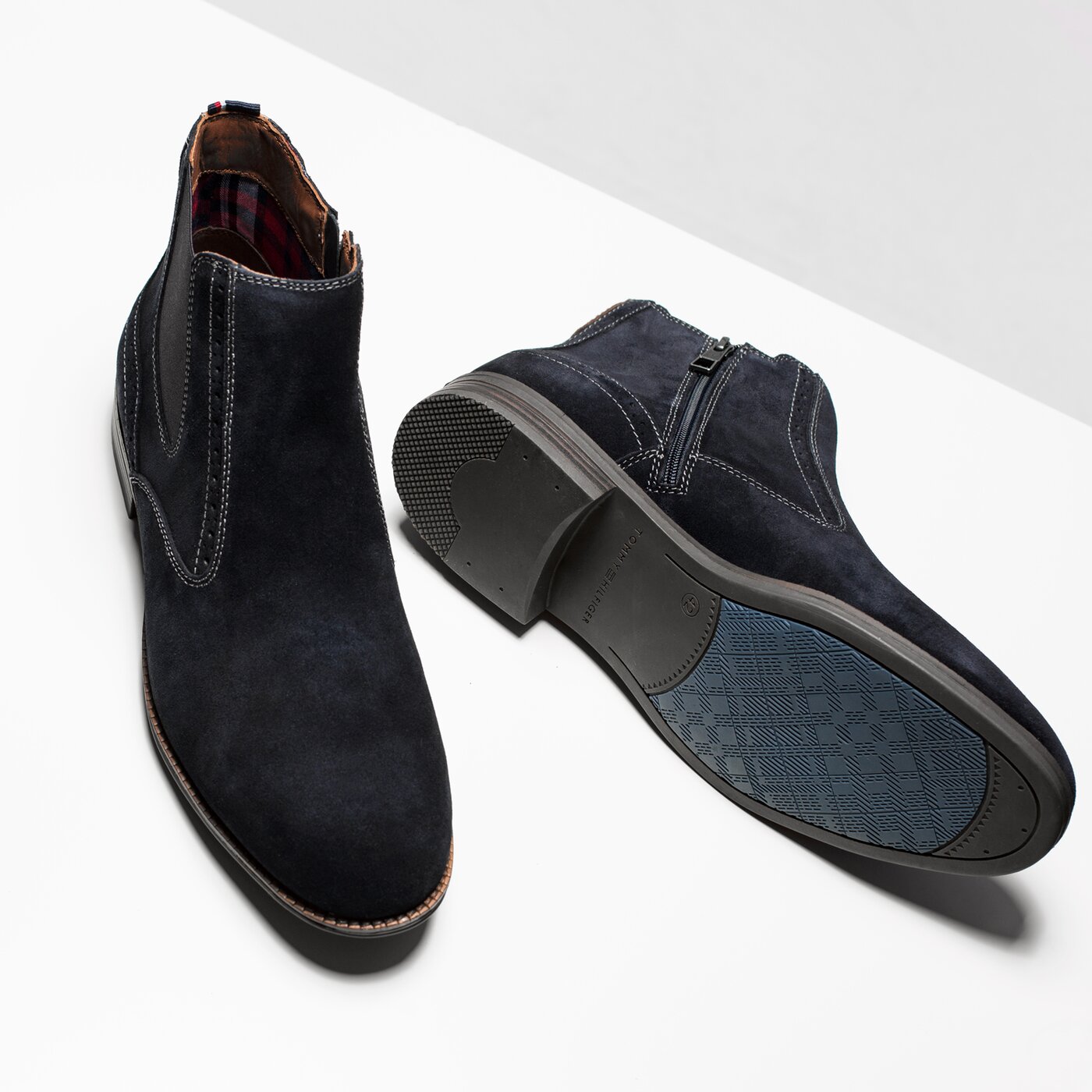 Męskie buty za kostkę TOMMY HILFIGER T2285OMMY COLTON 8B fm56821562403 kolor granatowy