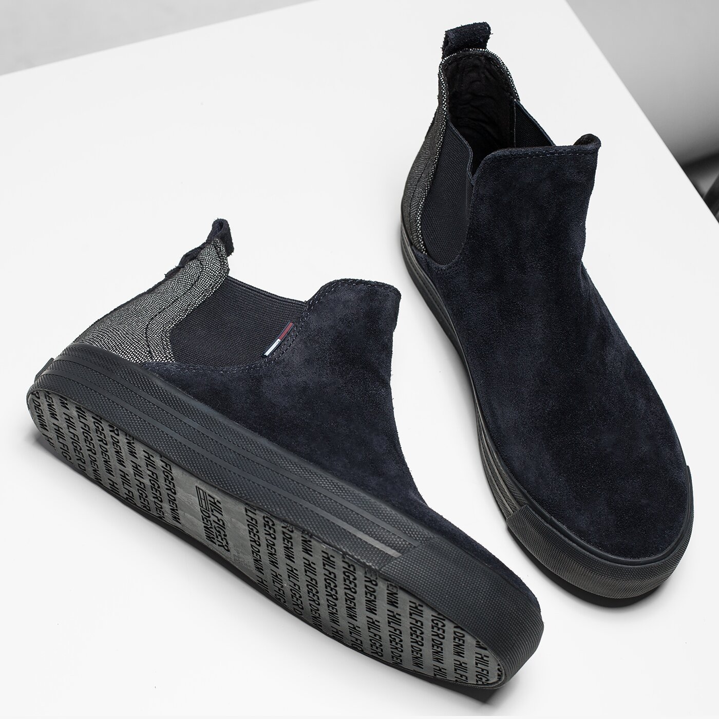 Damskie trampki TOMMY HILFIGER L1385YON 14C en56821879403 kolor granatowy