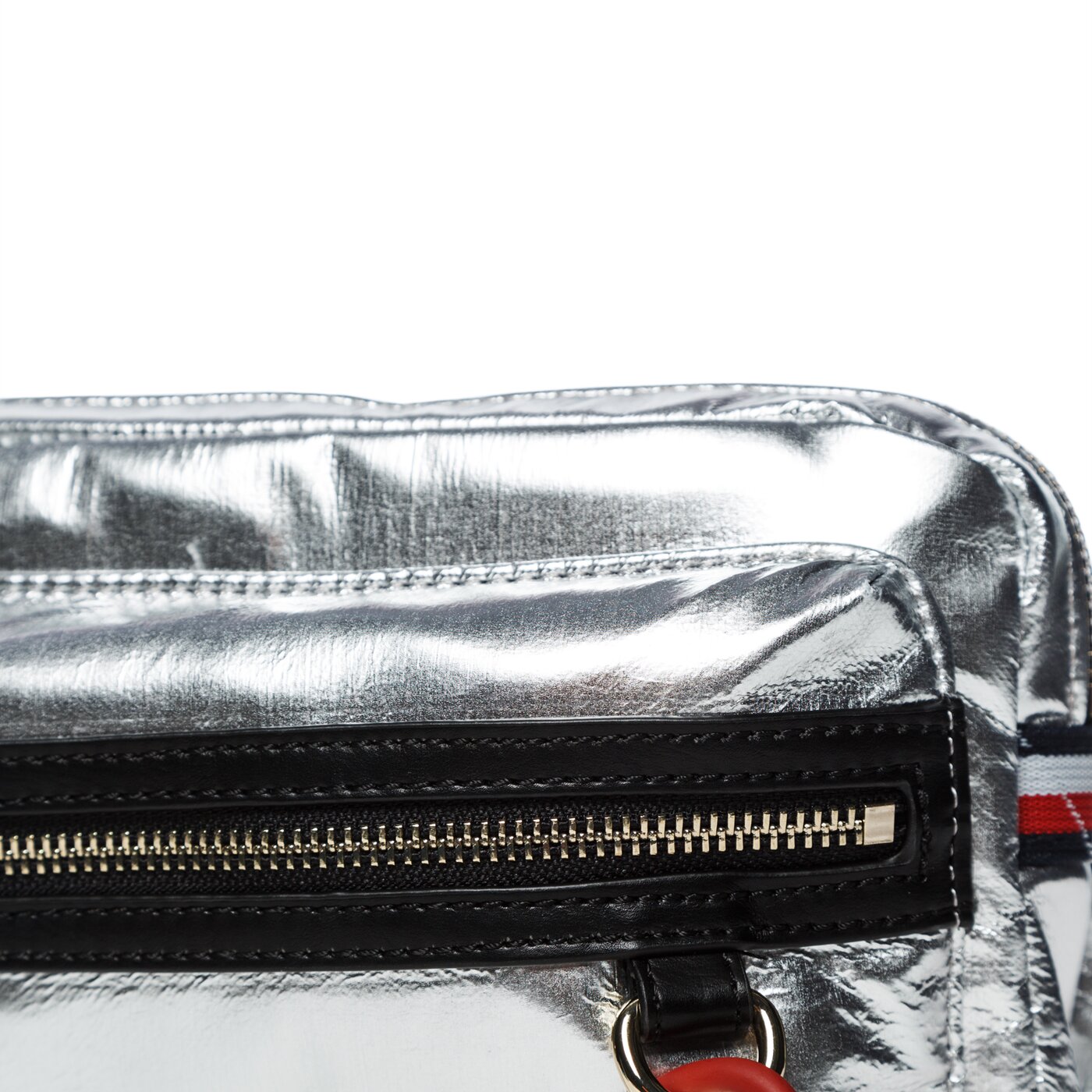 Damska torebka TOMMY HILFIGER TOREBKA EXPLORER BUMBAG MTLC aw0aw05850907 kolor srebrny