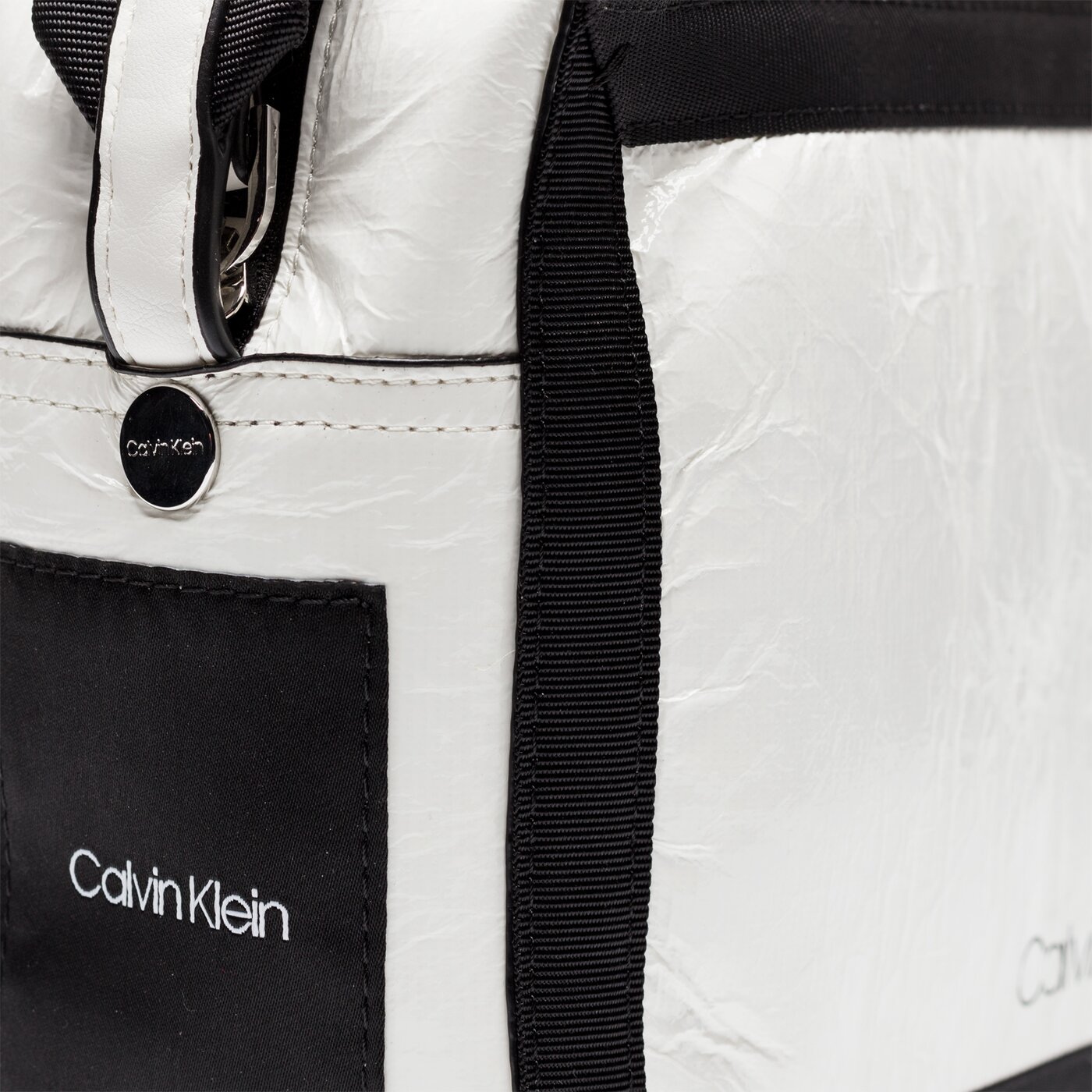 Damska torebka CALVIN KLEIN TOREBKA OUTLINE MEDIUM CROSSBODY k60k604820102 kolor biały