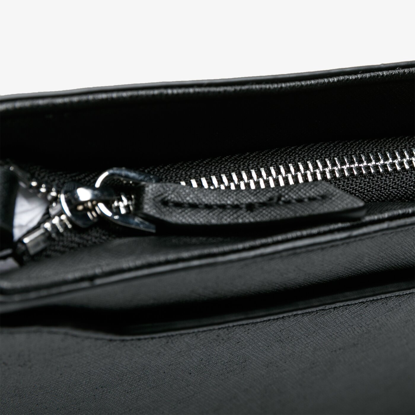 Damska torebka CALVIN KLEIN TOREBKA WORKED EW XBODY k60k606027bds kolor czarny