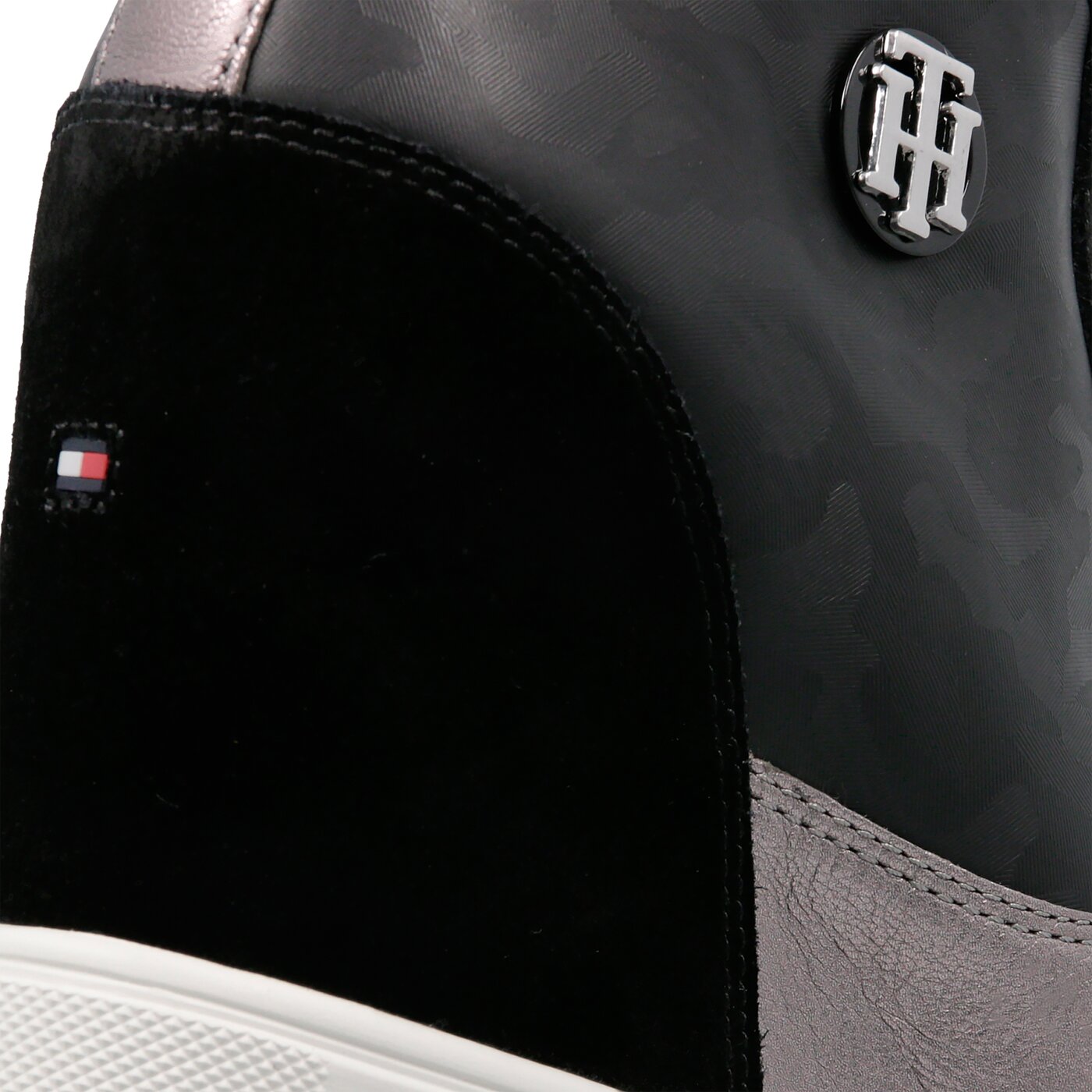 tommy hilfiger camo metallic