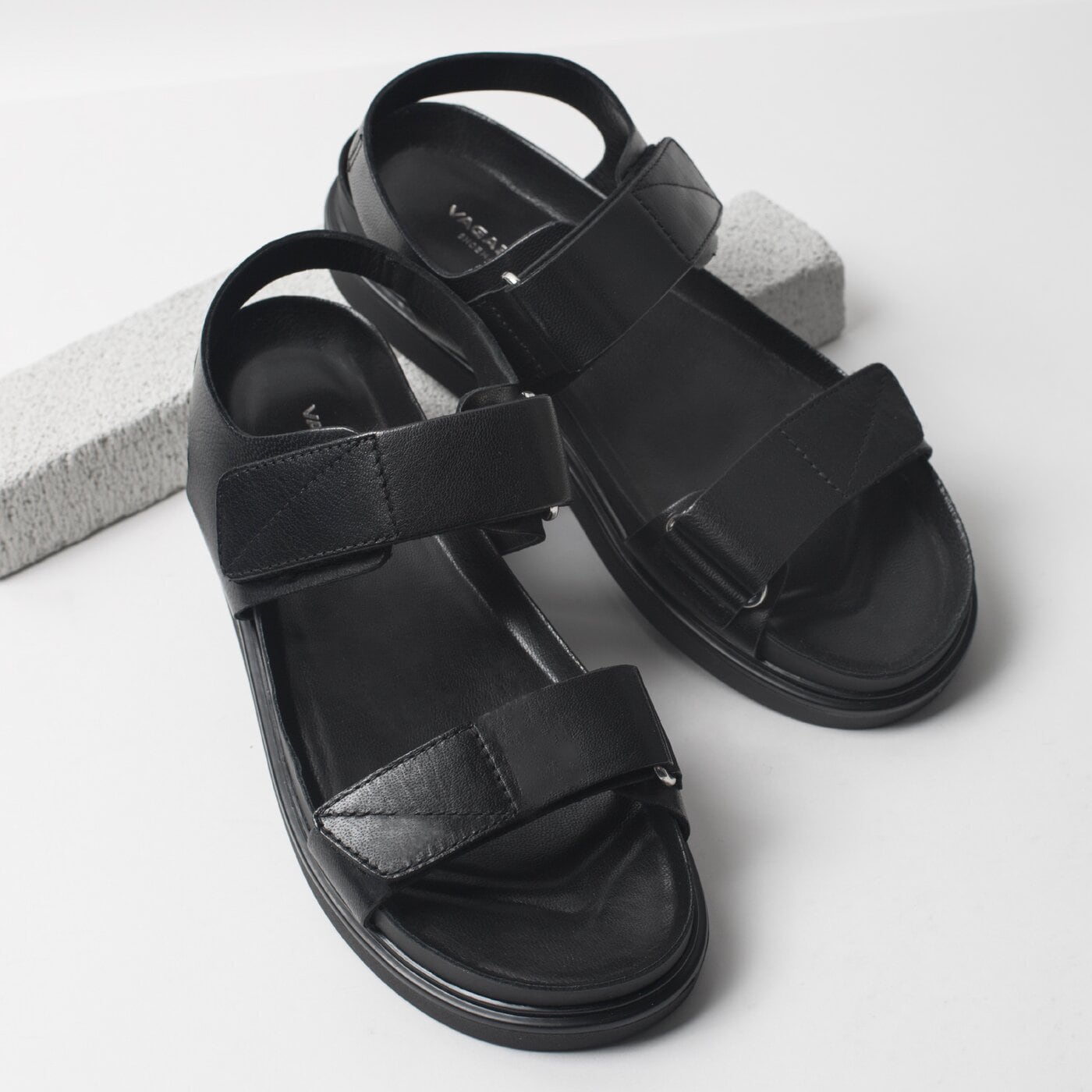 Damskie sandały VAGABOND ERIN 453210120 kolor czarny