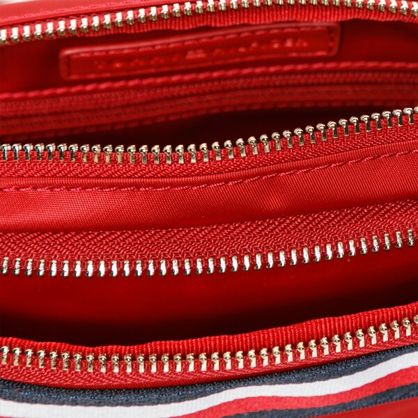 Damska torebka TOMMY HILFIGER TOREBKA POPPY CROSSOVER CORP aw0aw08827xmp kolor czarny