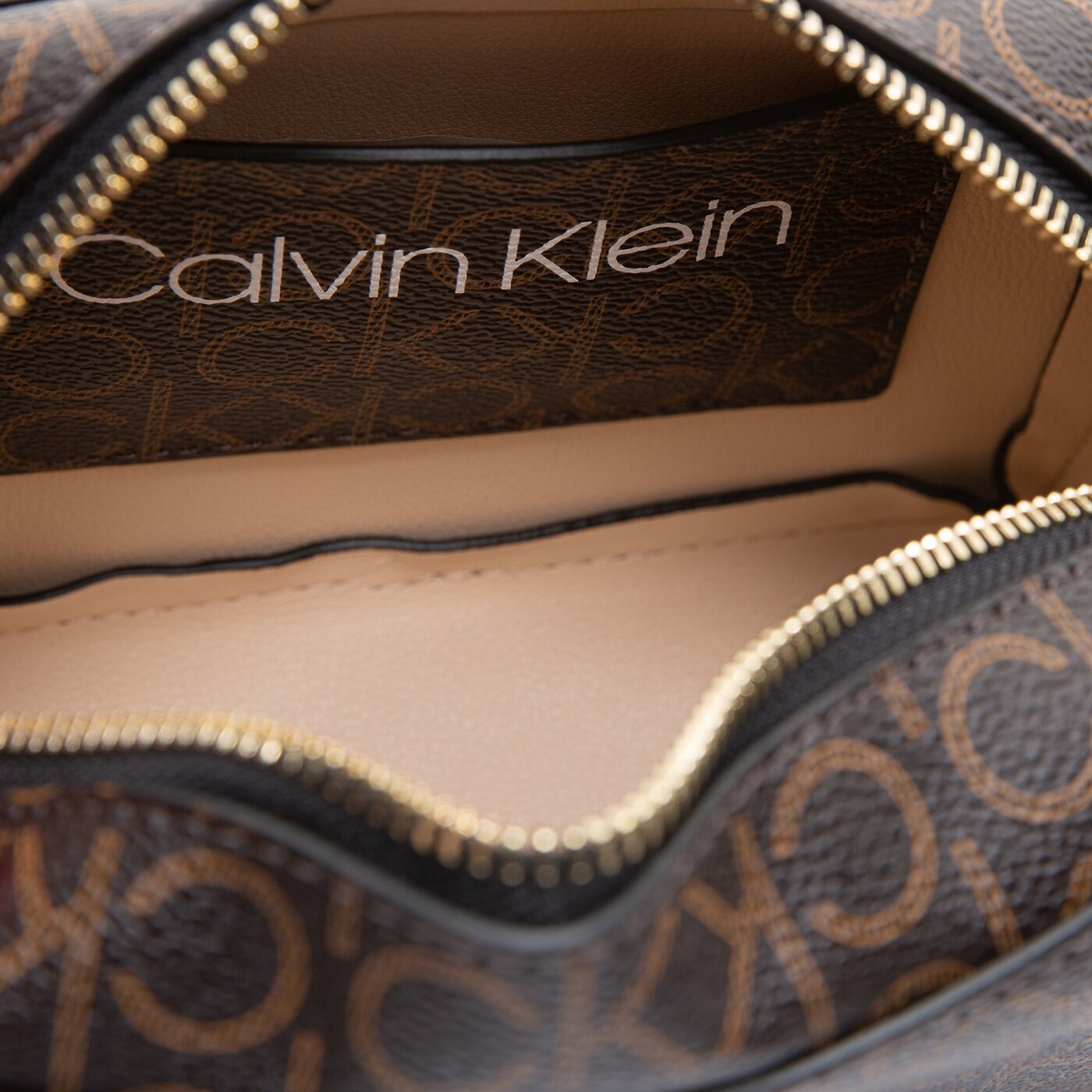 Damska torebka CALVIN KLEIN TOREBKA MONO CAMERABAG k60k6065660hd kolor multicolor