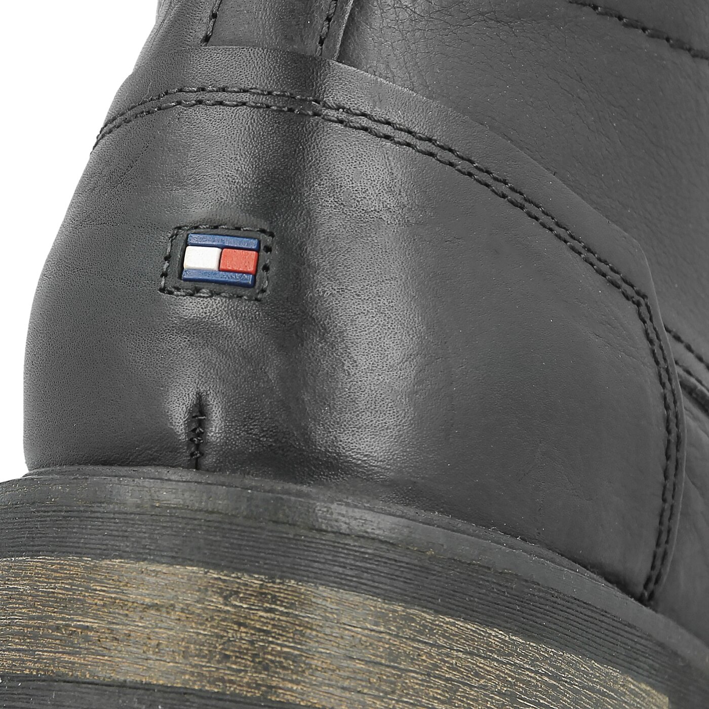 Męskie buty za kostkę TOMMY HILFIGER CURTIS 13A fm0fm00711990 kolor czarny
