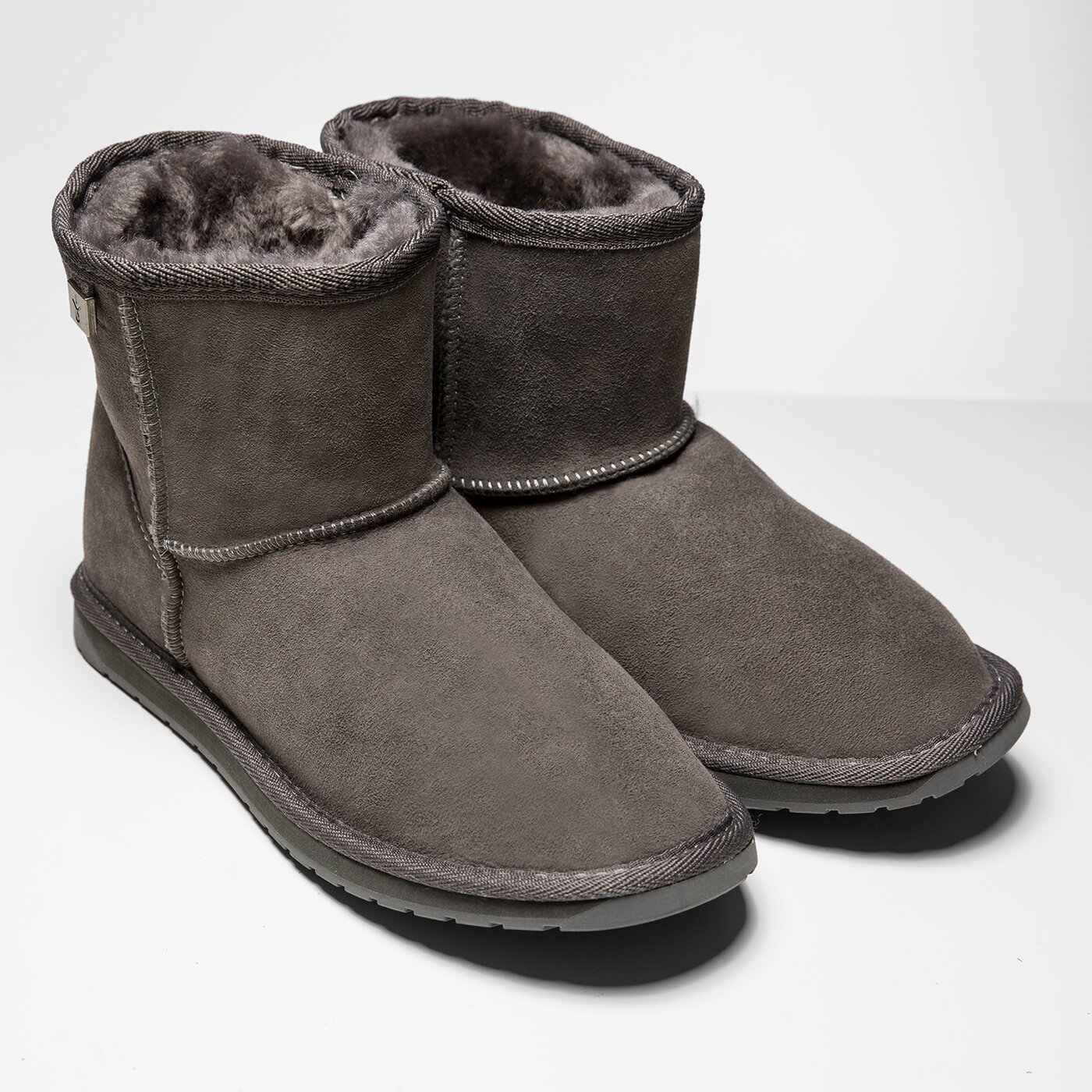 Damskie botki / sztyblety EMU PLATINUM STINGER MINI wp10003charcoalw kolor brązowy