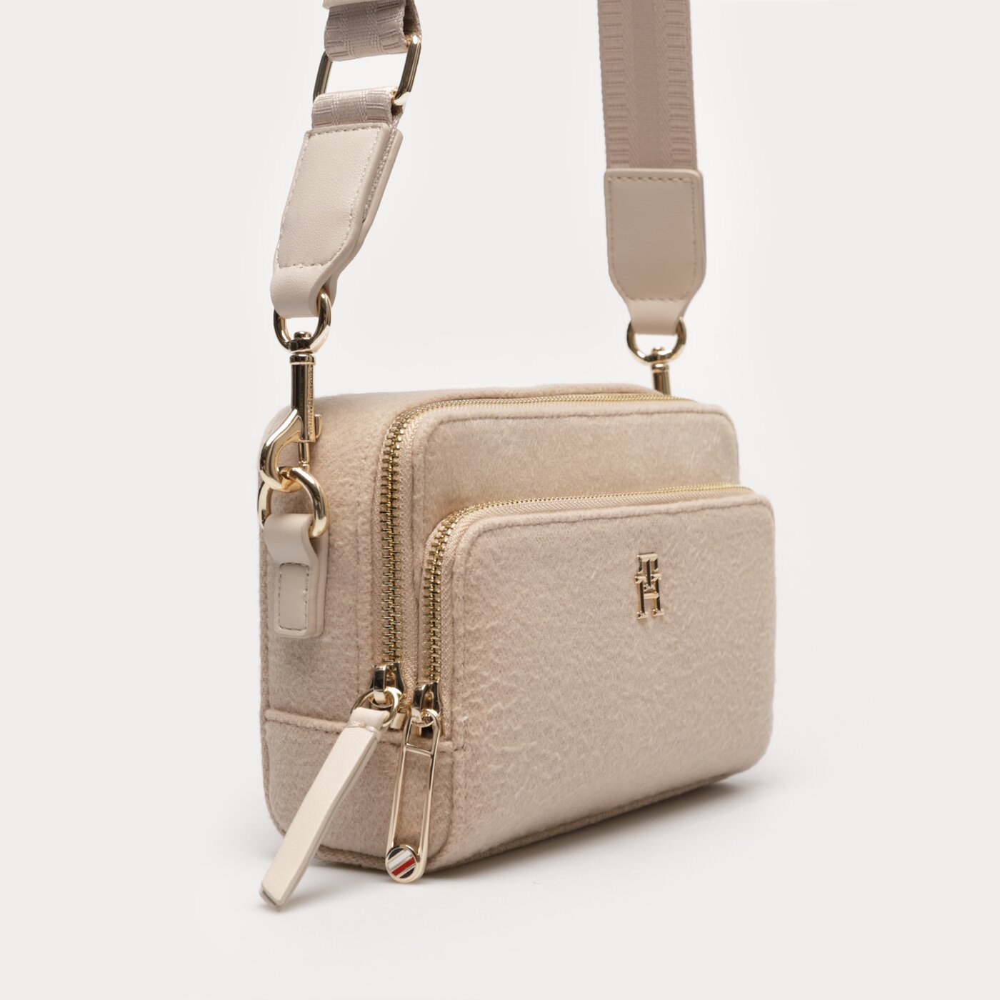 Damska torebka TOMMY HILFIGER TOREBKA ICONIC TOMMY CAMERA BAG WOOL aw0aw15879abo kolor beżowy