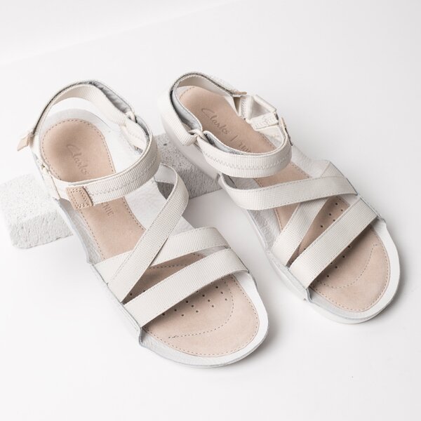 Damskie sandały CLARKS TRI SIENNA 26131112 kolor biały