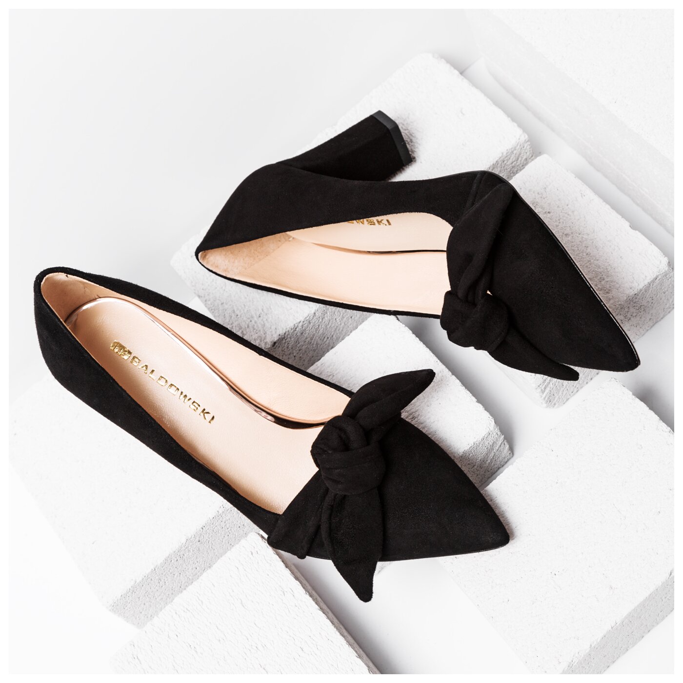 Damskie szpilki / czółenka BALDOWSKI CZÓŁENKO Z KOKARDKĄ W001591576002 w001591576002 kolor czarny