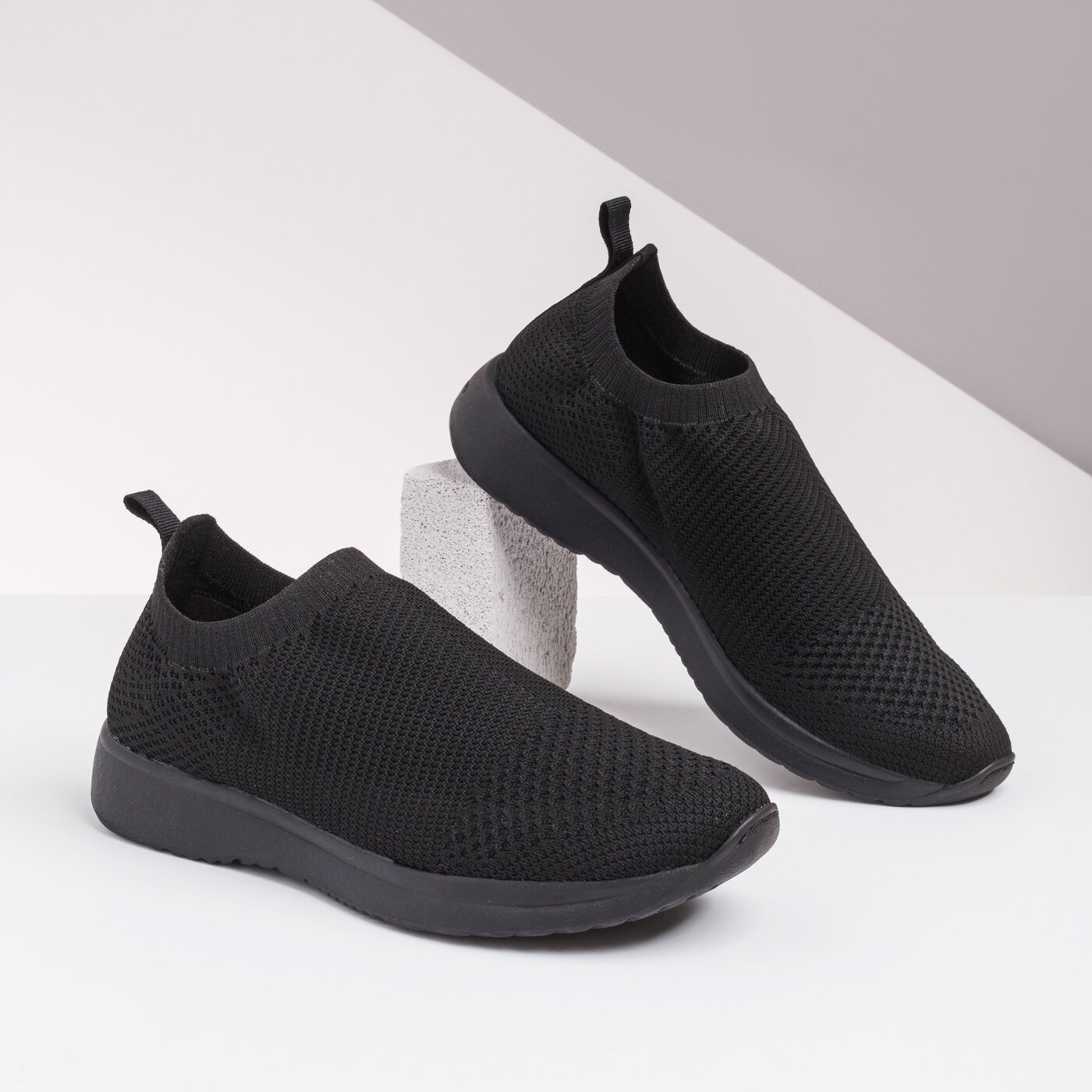 Damskie sneakersy (buty) VAGABOND CINTIA 4928-180-92 kolor czarny