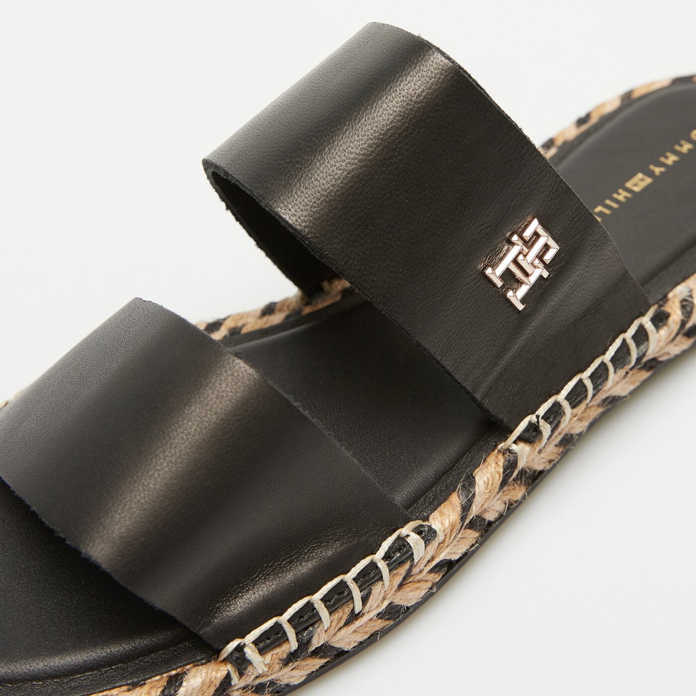 Damskie klapki TOMMY HILFIGER TH LEATHER FLAT ESP SANDAL fw0fw07931bds kolor czarny