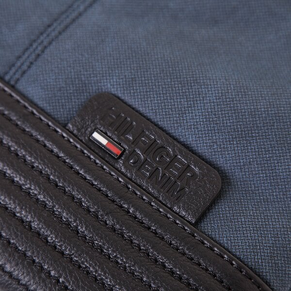 TOMMY HILFIGER TORBA BORIS FLAT CROSSOVER ek56924892409 kolor czarny
