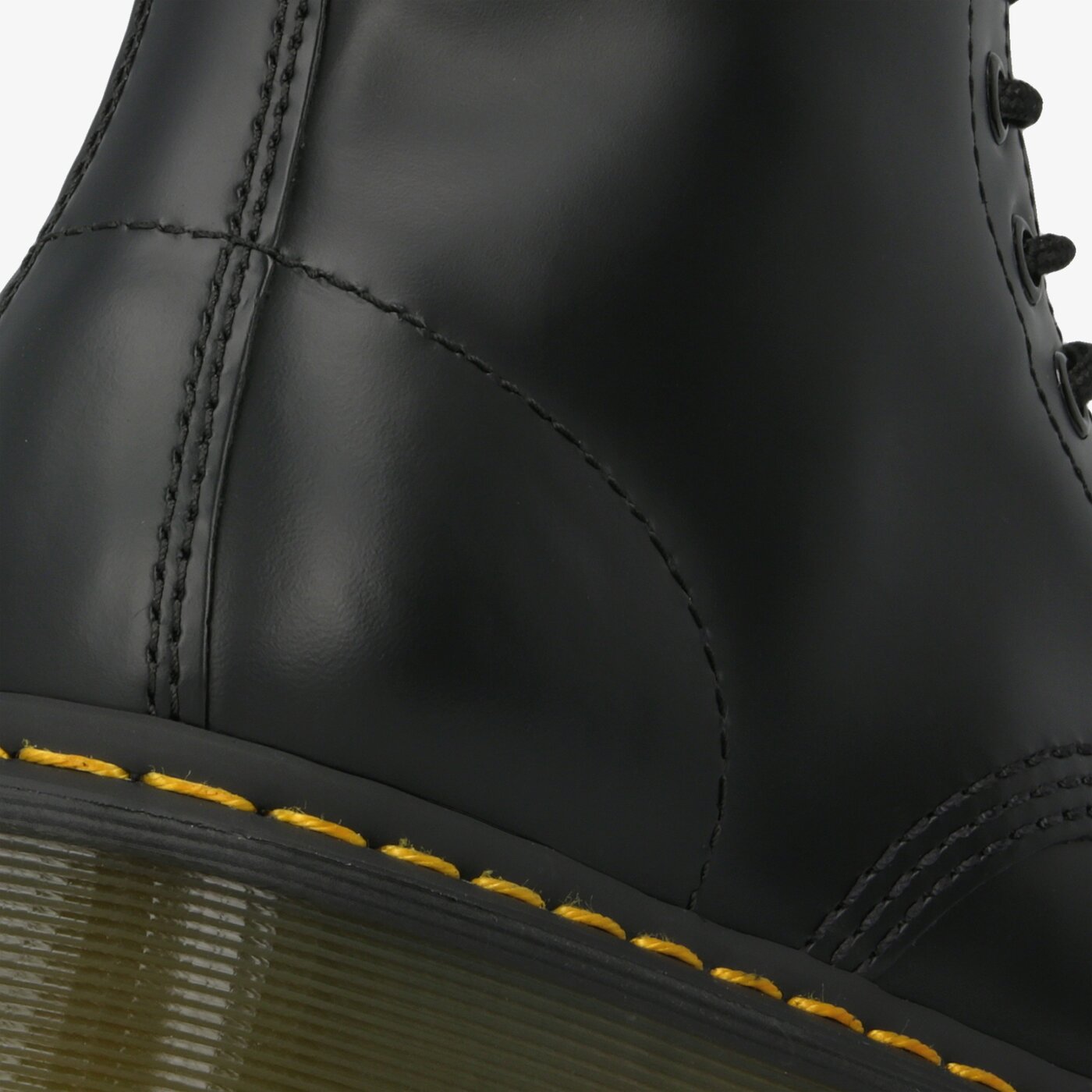 Damskie botki / sztyblety DR MARTENS 1460 BLACK 11822006w kolor czarny