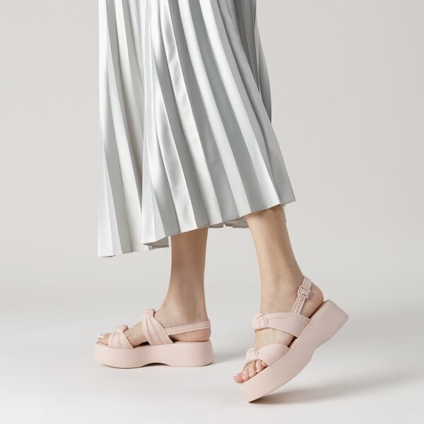 Damskie sandały MELISSA VELVET PLATFORM AD. 3342051653 kolor beżowy