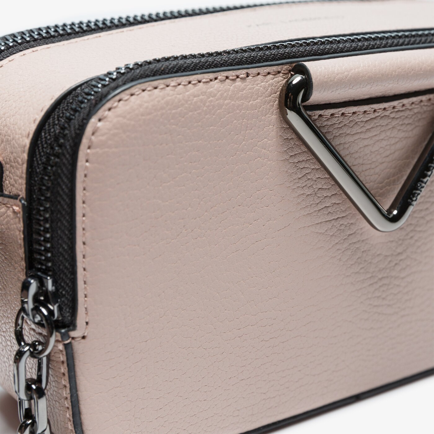 Damska torebka KARL LAGERFELD TOREBKA VEKTOR CAMERA 201w3145526 kolor różowy