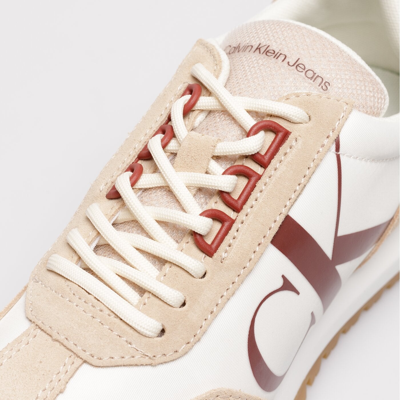 Damskie sneakersy (buty) CALVIN KLEIN NEW RETRO RUNNER LACEUP LOW yw0yw00683af6 kolor biały