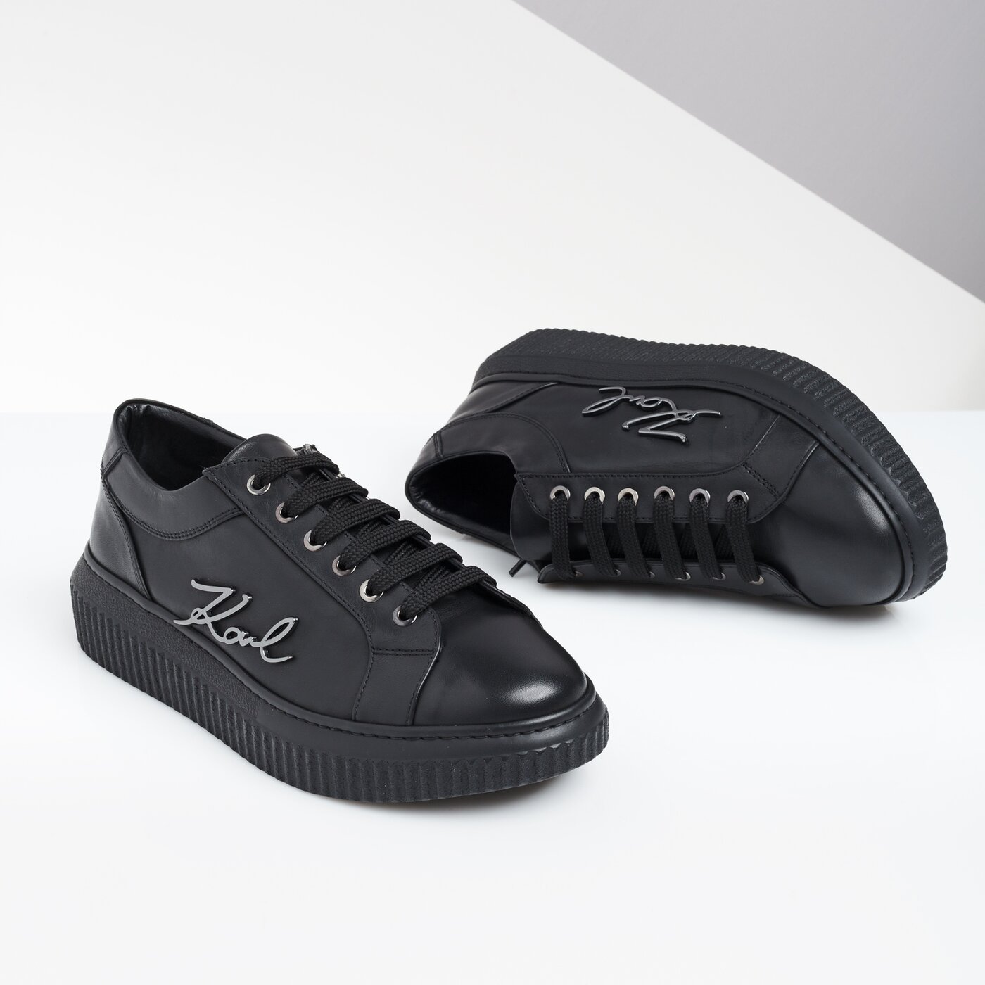 Damskie sneakersy (buty) KARL LAGERFELD KREEPER LO SIGNIA LACE LTHR kl42305000 kolor czarny