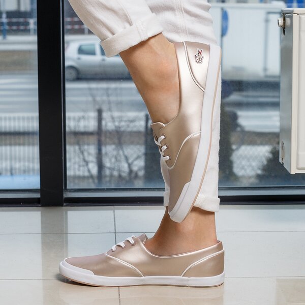 Damskie trampki LACOSTE LANCELLE 3 EYE 117 1 733caw103115j kolor złoty