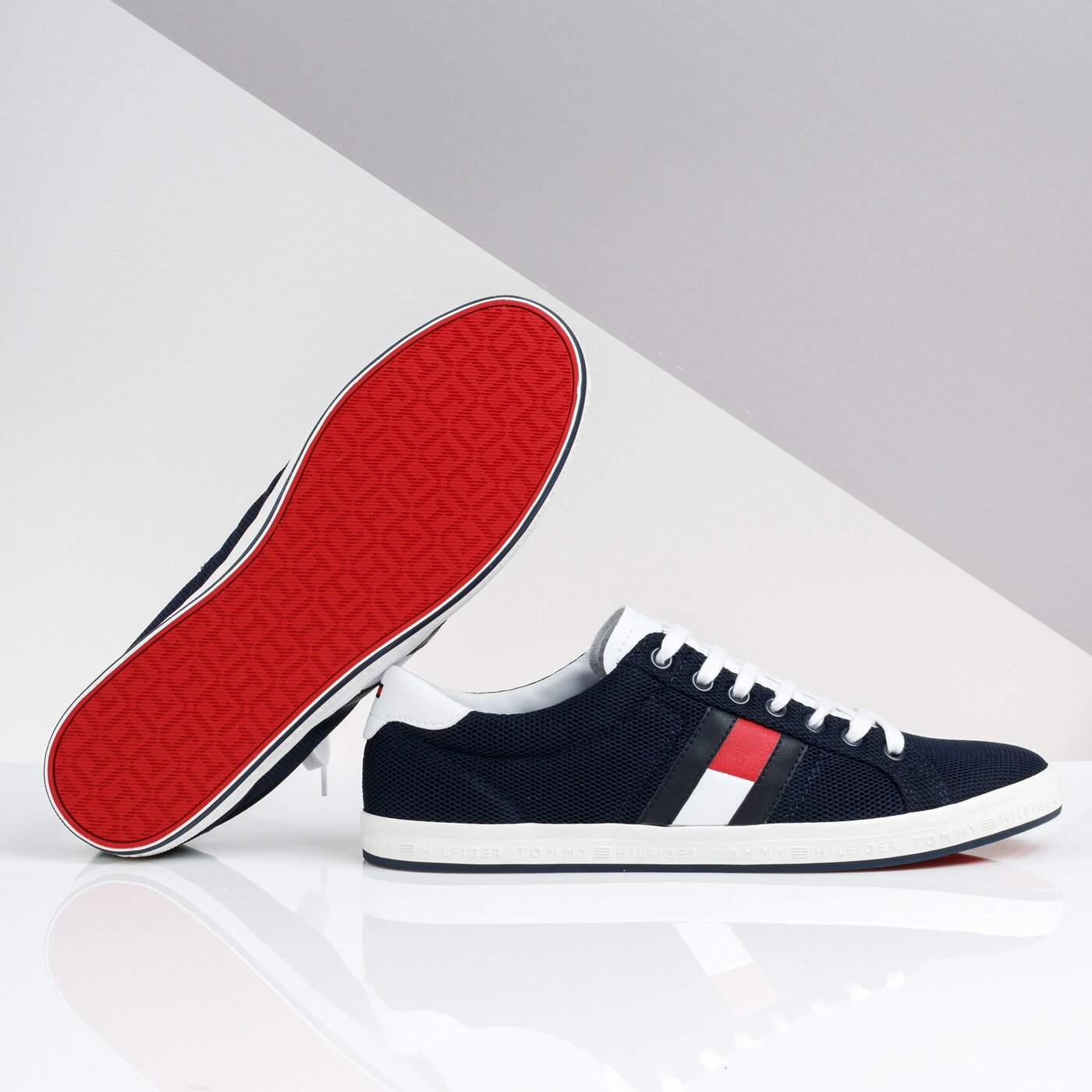 Męskie trampki TOMMY HILFIGER HOWELL 7D2 fm0fm02202403 kolor granatowy
