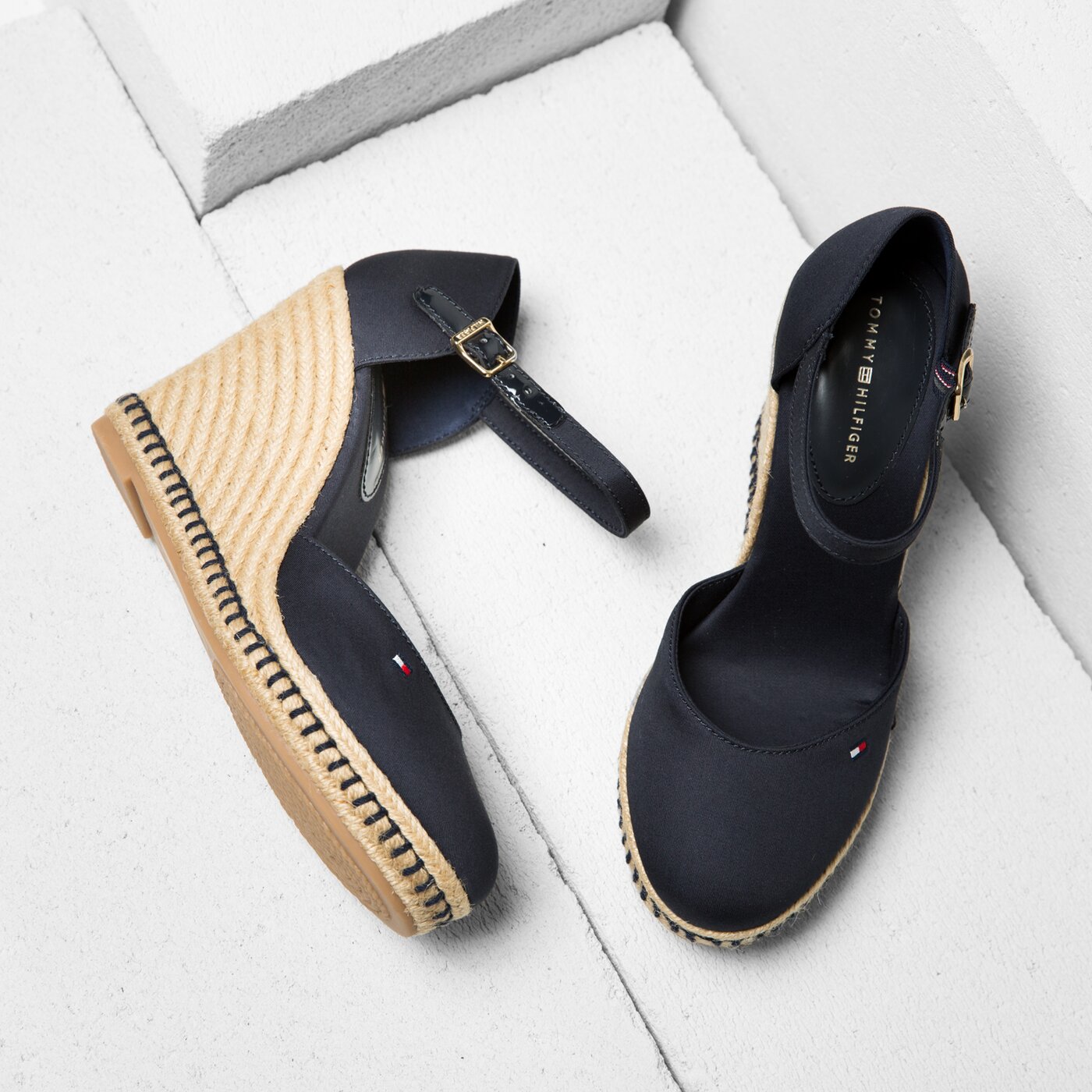 Damskie sandały TOMMY HILFIGER E1285MMA 10D1 fw0fw01093403 kolor granatowy