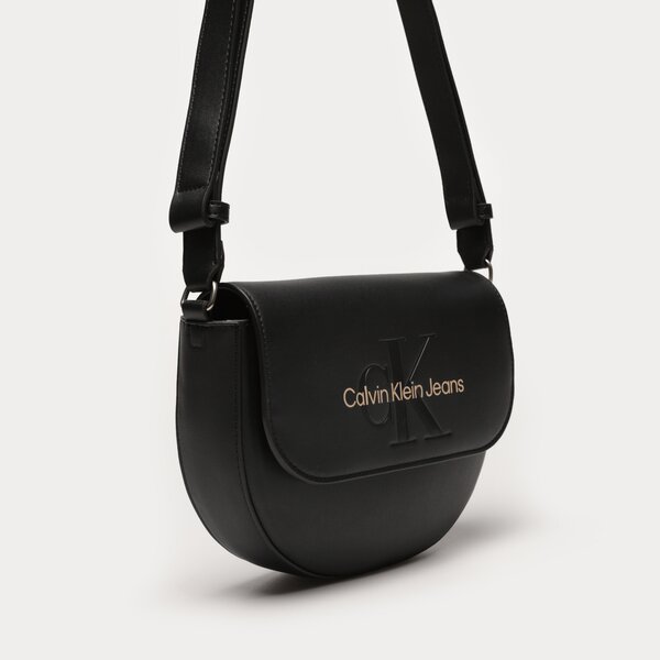 Damska torebka CALVIN KLEIN TOREBKA SCULPTED SADDLE BAG22 MONO k60k61122301f kolor czarny