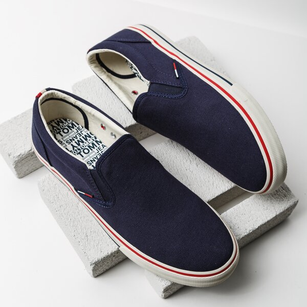 Męskie trampki TOMMY HILFIGER TOMMY JEANS TEXTILE SLIP ON em0em00002006 kolor granatowy