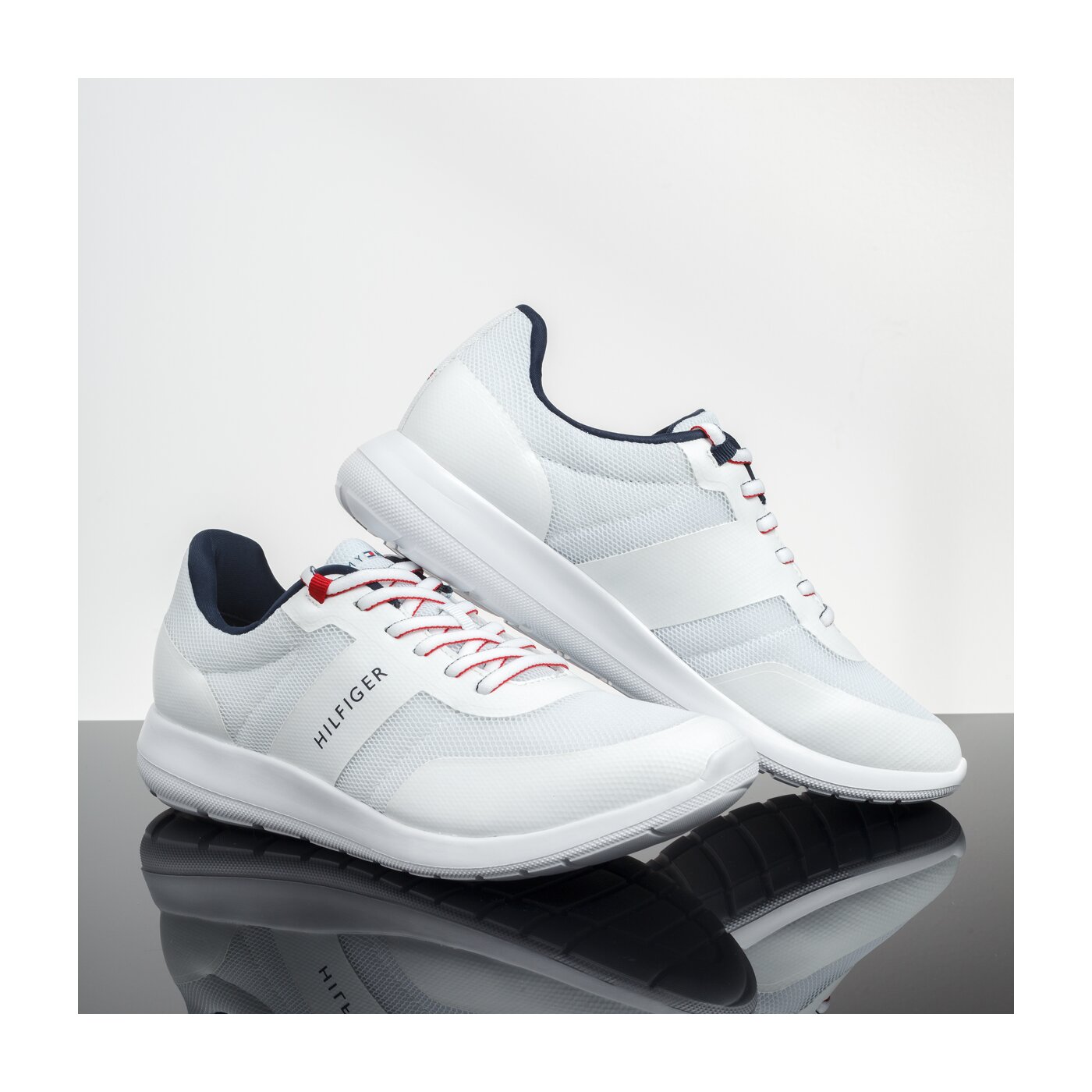 Męskie sneakersy (buty) TOMMY HILFIGER TAYSTEE 12C fm0fm02183100 kolor biały