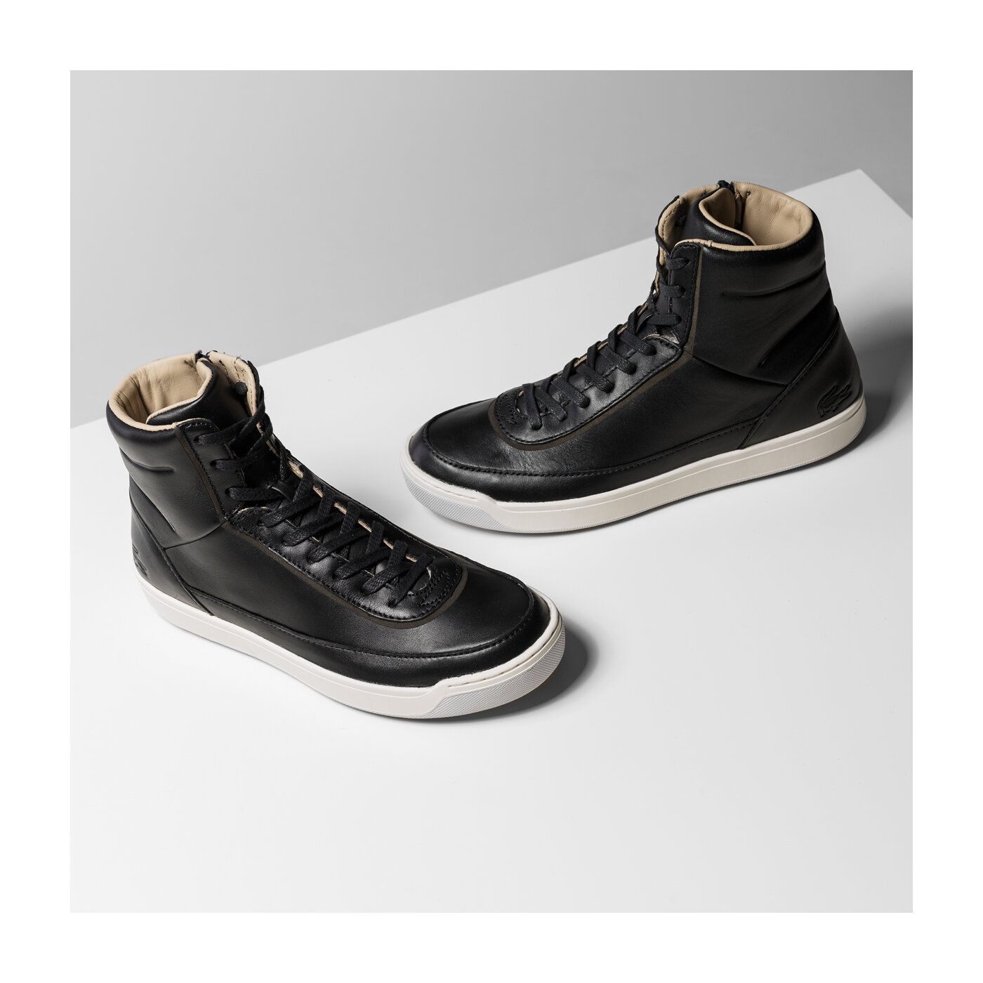 Damskie trampki LACOSTE EXPLORATEUR CALF 316 1 732caw0118024 kolor czarny