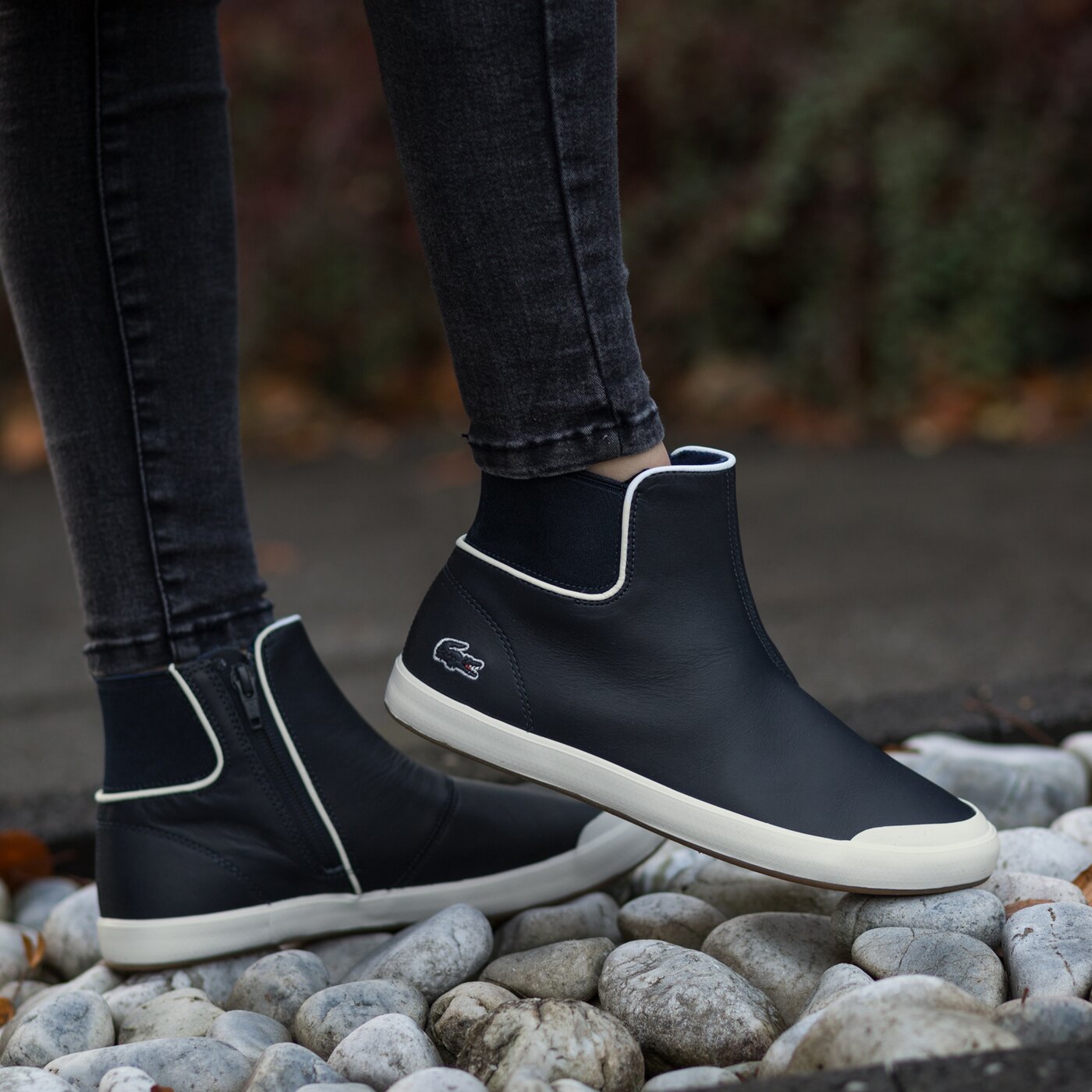 Damskie botki / sztyblety LACOSTE LANCELLE CHELSEA 316 1 732spw0114003 kolor granatowy