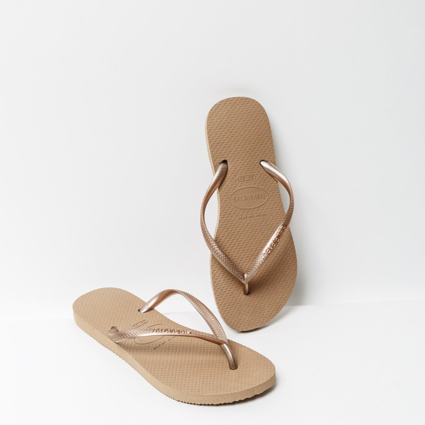 Damskie klapki HAVAIANAS HAV. SLIM  40000303581 kolor złoty