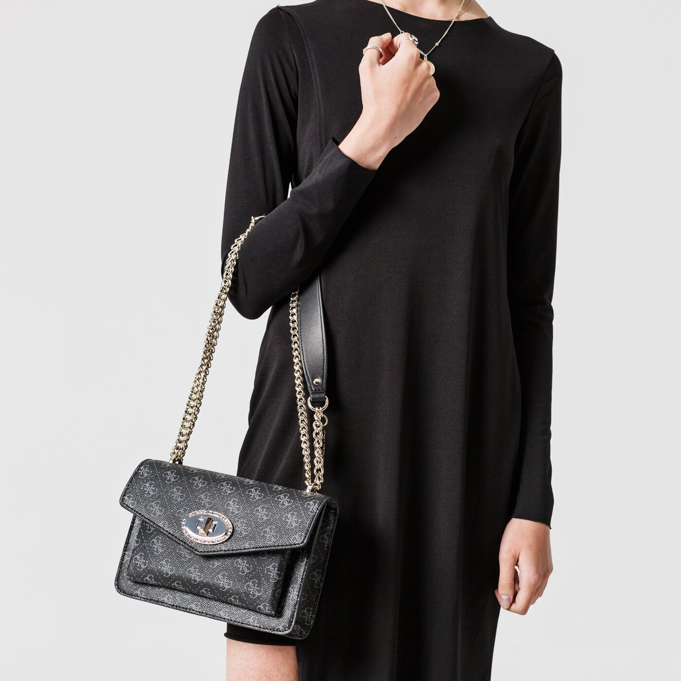 Damska torebka GUESS TOREBKA ALINE CONVERTIBLE XBODY FLAP hwsg7437210coa kolor czarny