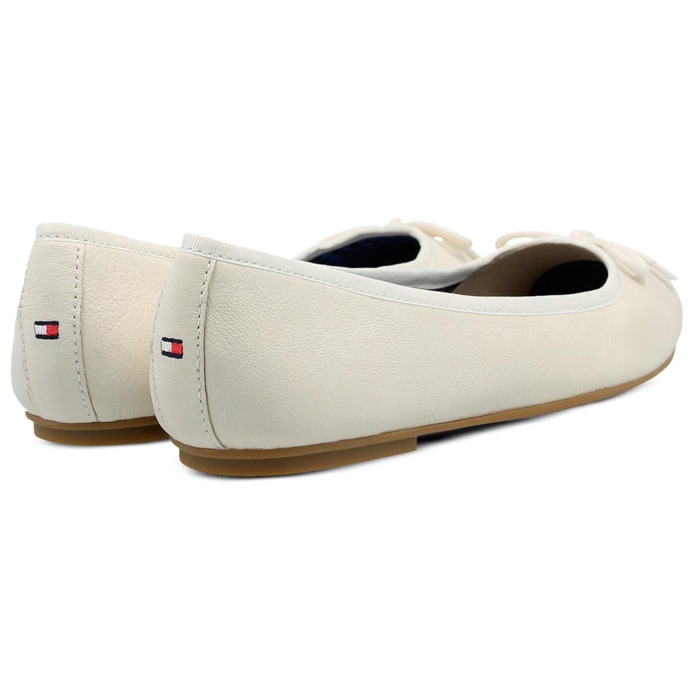 Damskie baleriny (buty) TOMMY HILFIGER BASIC LEATHER BALLERINA CHARM fw0fw02814121 kolor biały