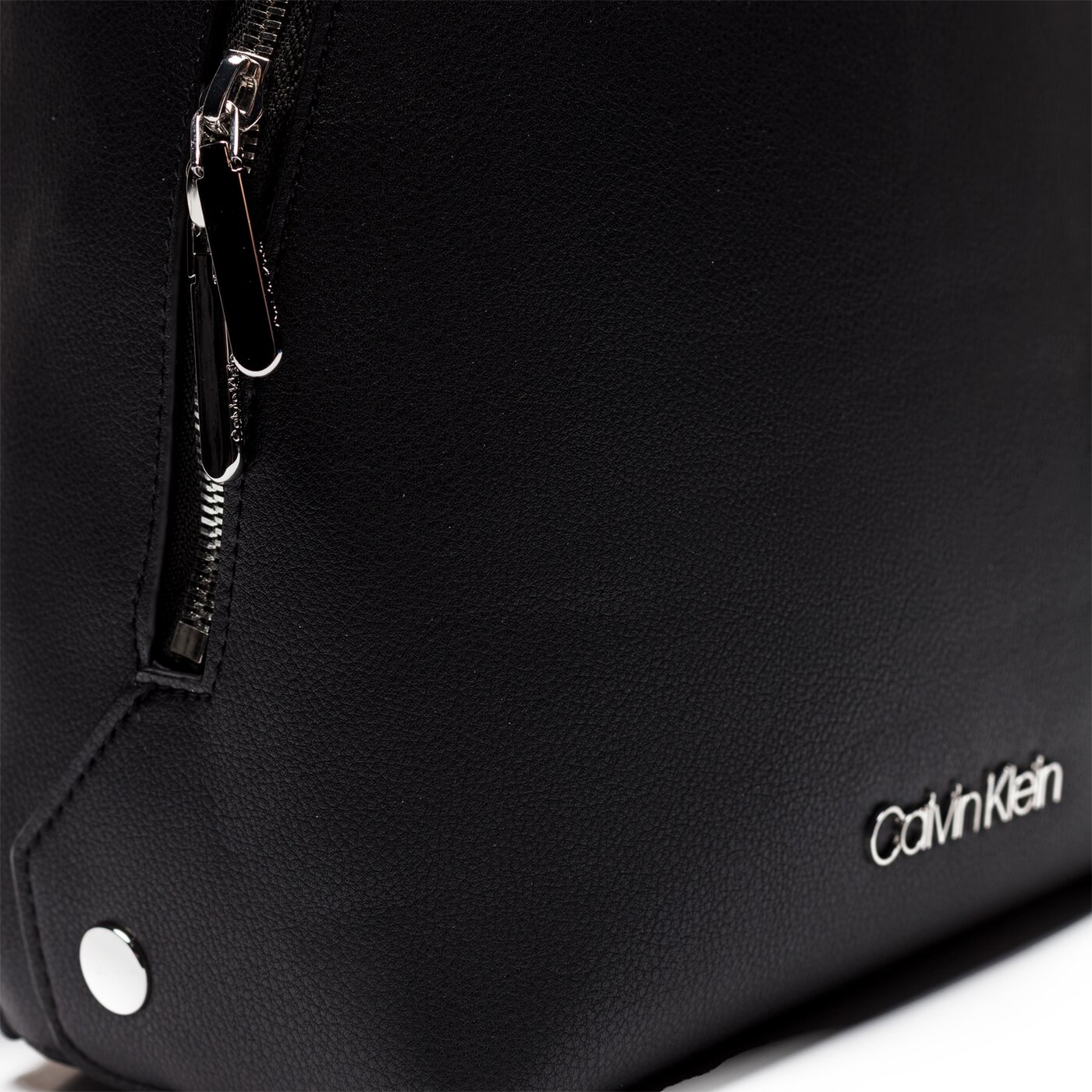 Damski plecak CALVIN KLEIN PLECAK SNAP SML BACKPACK k60k604804001 kolor czarny