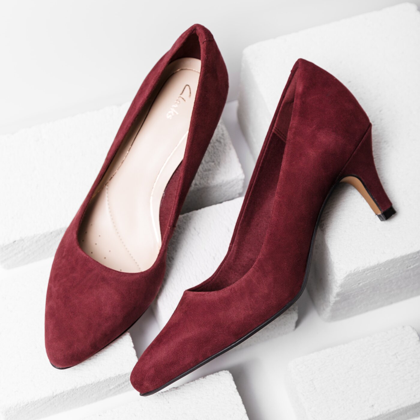 Damskie szpilki / czółenka CLARKS ISIDORA FAYE 26126721 kolor bordowy