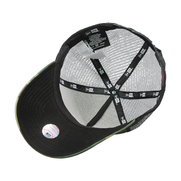 Męska czapka z daszkiem NEW ERA MLB NEW YORK YANKEES SNAPBACK TRUCKER CAP NEW YORK Y 11579473 kolor multicolor