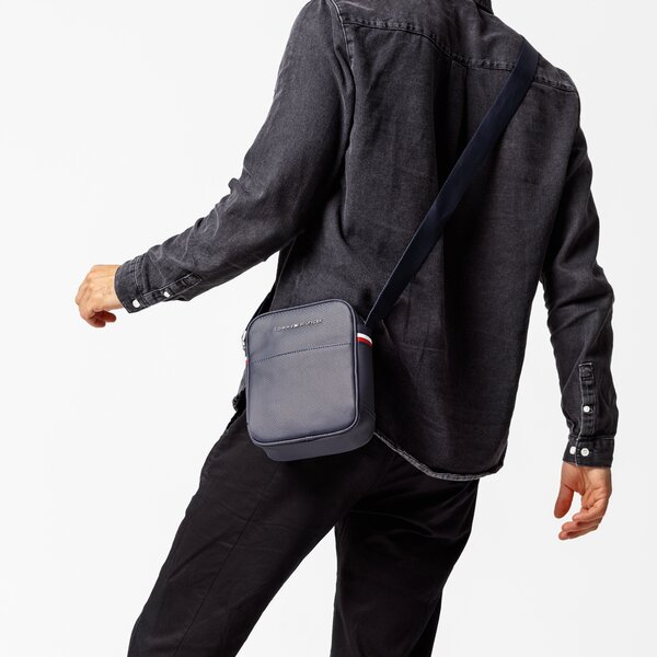 TOMMY HILFIGER TORBA ESSENTIAL PIQUE MINI REPORTER am0am05274cjm kolor granatowy