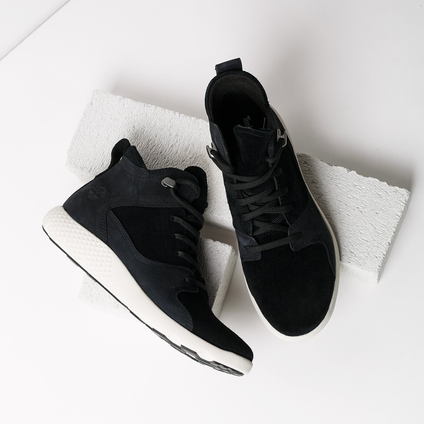 Damskie sneakersy (buty) TIMBERLAND FLYROAM HIKER a1o2z kolor czarny