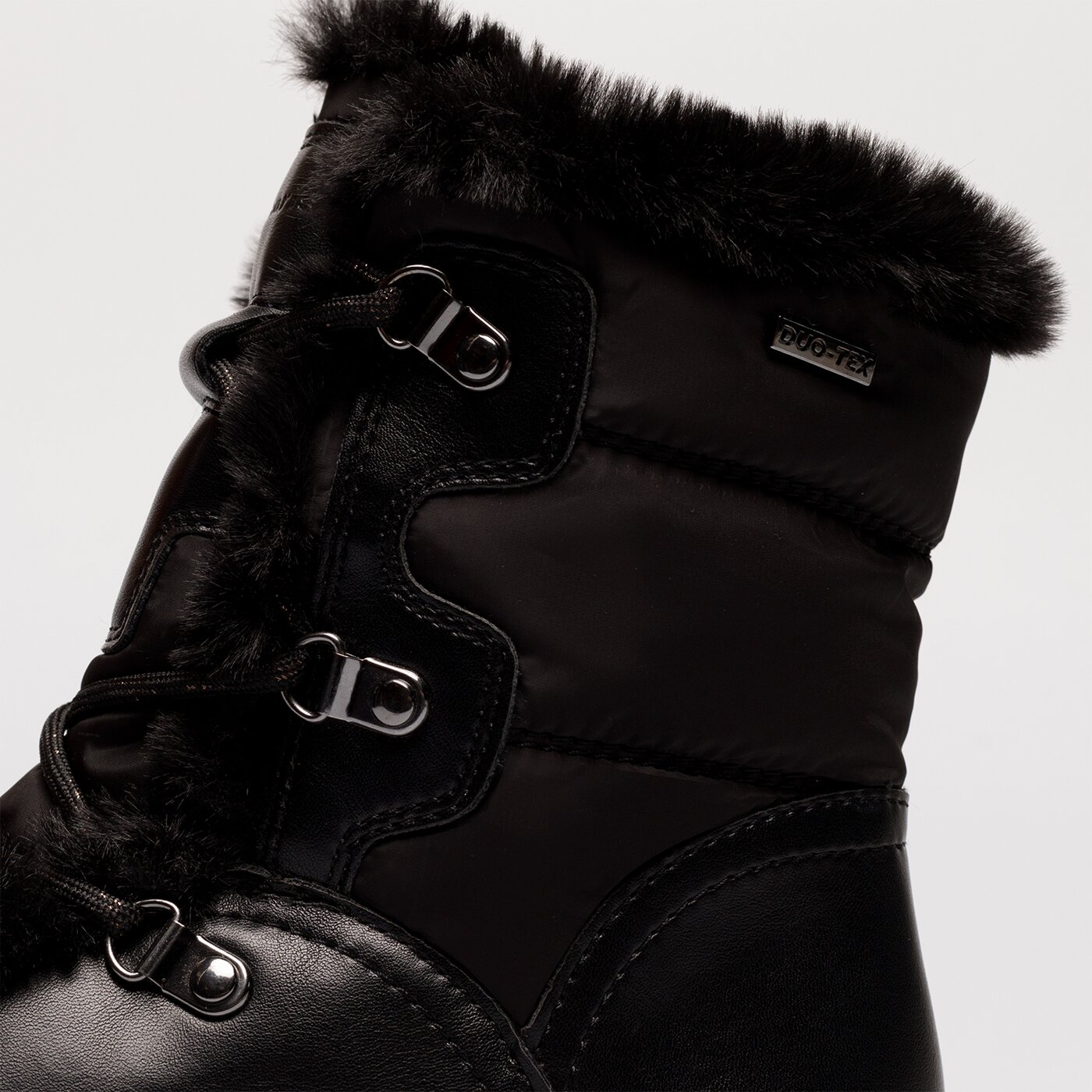 Damskie śniegowce TAMARIS SNOW FUR 1-1-26854-29 001 kolor czarny